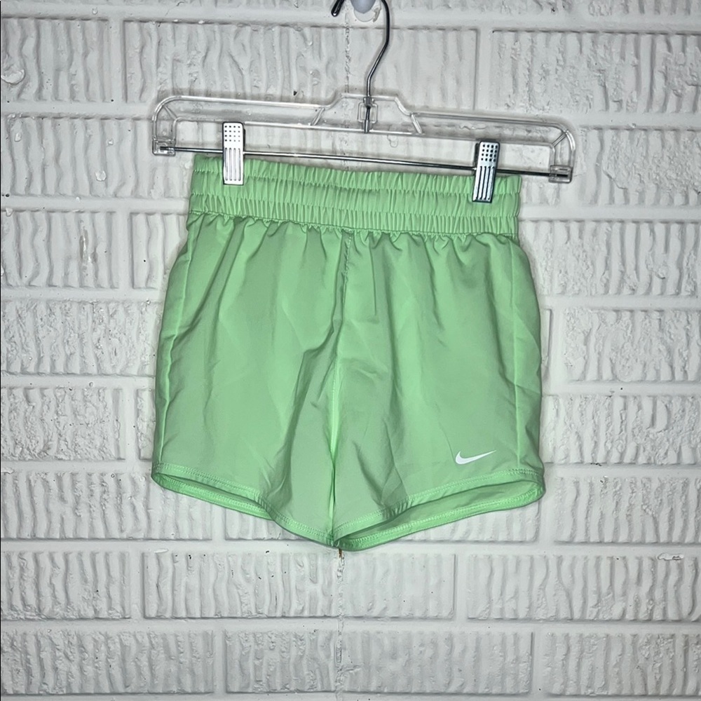 Nike Green Athletic Shorts Lightweight Performance